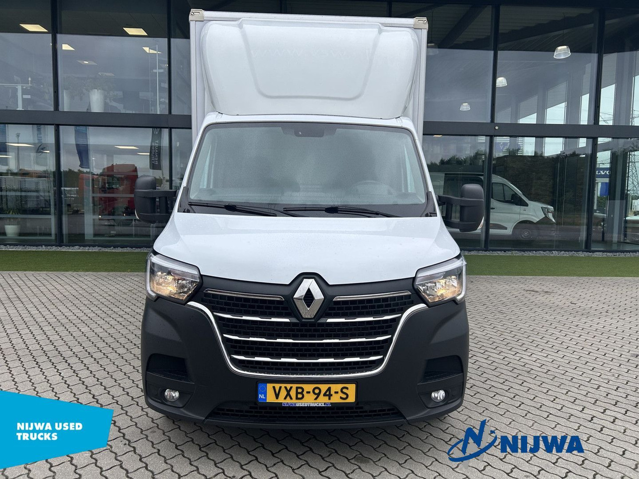 Fahrgestell LKW Renault Master T35 165 Navigatie + Achteruitrijcamera: das Bild 6
