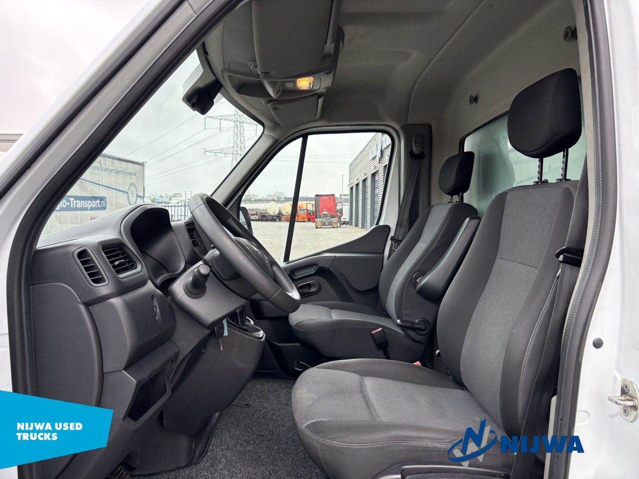 Renault Master T35 165 Navigatie + Zijdeur Kasten Renault Master T35 165 Navigatie + Zijdeur Kasten - Kastenwagen: das Bild 5 Renault Master T35 165 Navigatie + Zijdeur Kasten Renault Master T35 165 Navigatie + Zijdeur Kasten - Kastenwagen: das Bild 5