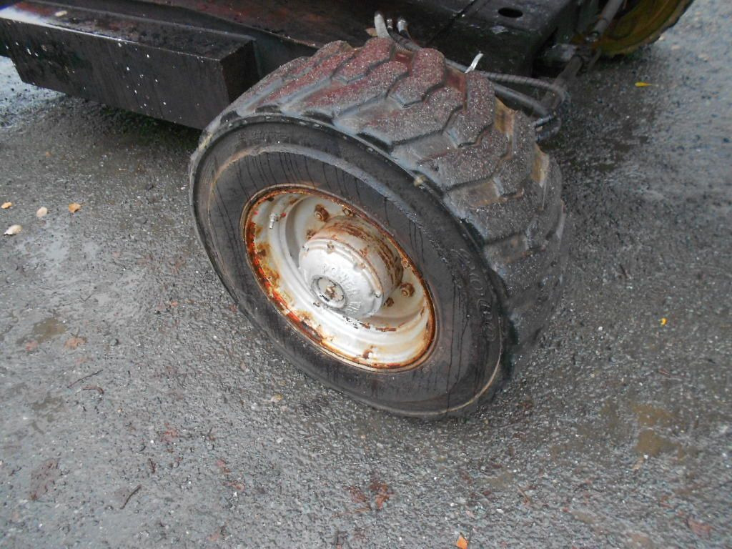 Arbeitsbühne Snorkelift TB-A50PDZ, AH 17m Arbeitsbühne Snorkelift TB-A50PDZ, AH 17m - Teleskopbühne: das Bild 2 Arbeitsbühne Snorkelift TB-A50PDZ, AH 17m Arbeitsbühne Snorkelift TB-A50PDZ, AH 17m - Teleskopbühne: das Bild 2