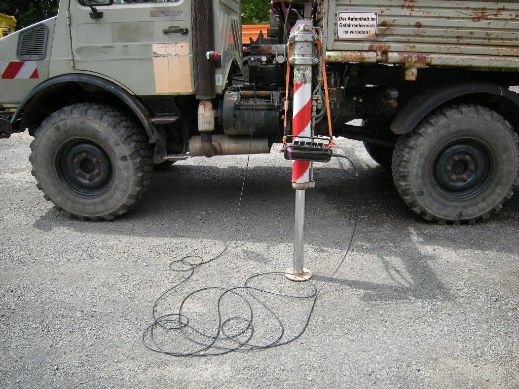 Mercedes-Benz Unimog U1250 mit Kran MKG 105 - Kipper Transporter: das Bild 5 Mercedes-Benz Unimog U1250 mit Kran MKG 105 - Kipper Transporter: das Bild 5