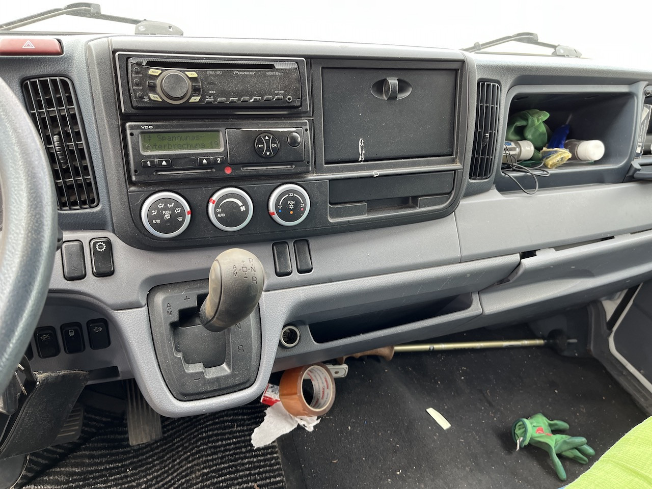 FUSO Canter 7C18 4x2 Ladebordwand Getriebeschaden - Planen Transporter: das Bild 2 FUSO Canter 7C18 4x2 Ladebordwand Getriebeschaden - Planen Transporter: das Bild 2