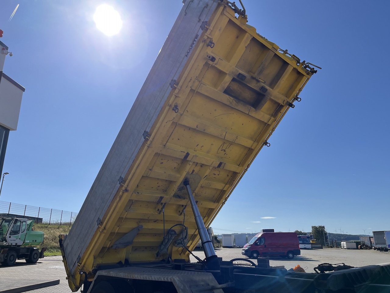 MAN TGS 28.480 6x4 4x4 Dreiseitenkipper Allrad Liftachse - Kipper: das Bild 2 MAN TGS 28.480 6x4 4x4 Dreiseitenkipper Allrad Liftachse - Kipper: das Bild 2