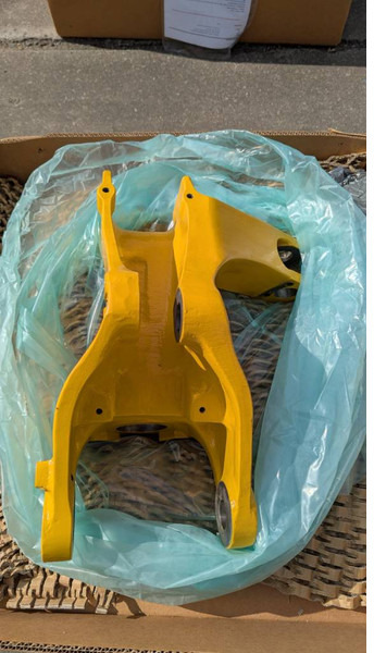 Komatsu PC26MR-3 BRACKET 22K-70-21411 - Rahmen/ Chassis für Baumaschine: das Bild 3 Komatsu PC26MR-3 BRACKET 22K-70-21411 - Rahmen/ Chassis für Baumaschine: das Bild 3