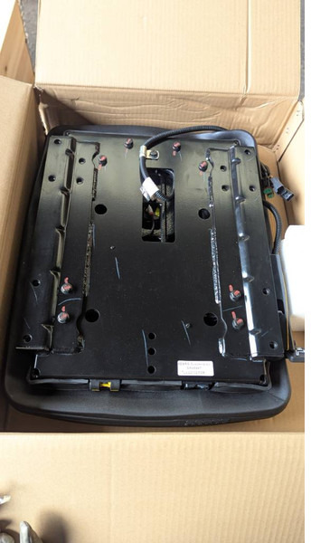 Komatsu WA380-8 SEAT ASS'Y 421-S33-6790 - Fahrerhaus und Interieur für Baumaschine: das Bild 3 Komatsu WA380-8 SEAT ASS'Y 421-S33-6790 - Fahrerhaus und Interieur für Baumaschine: das Bild 3