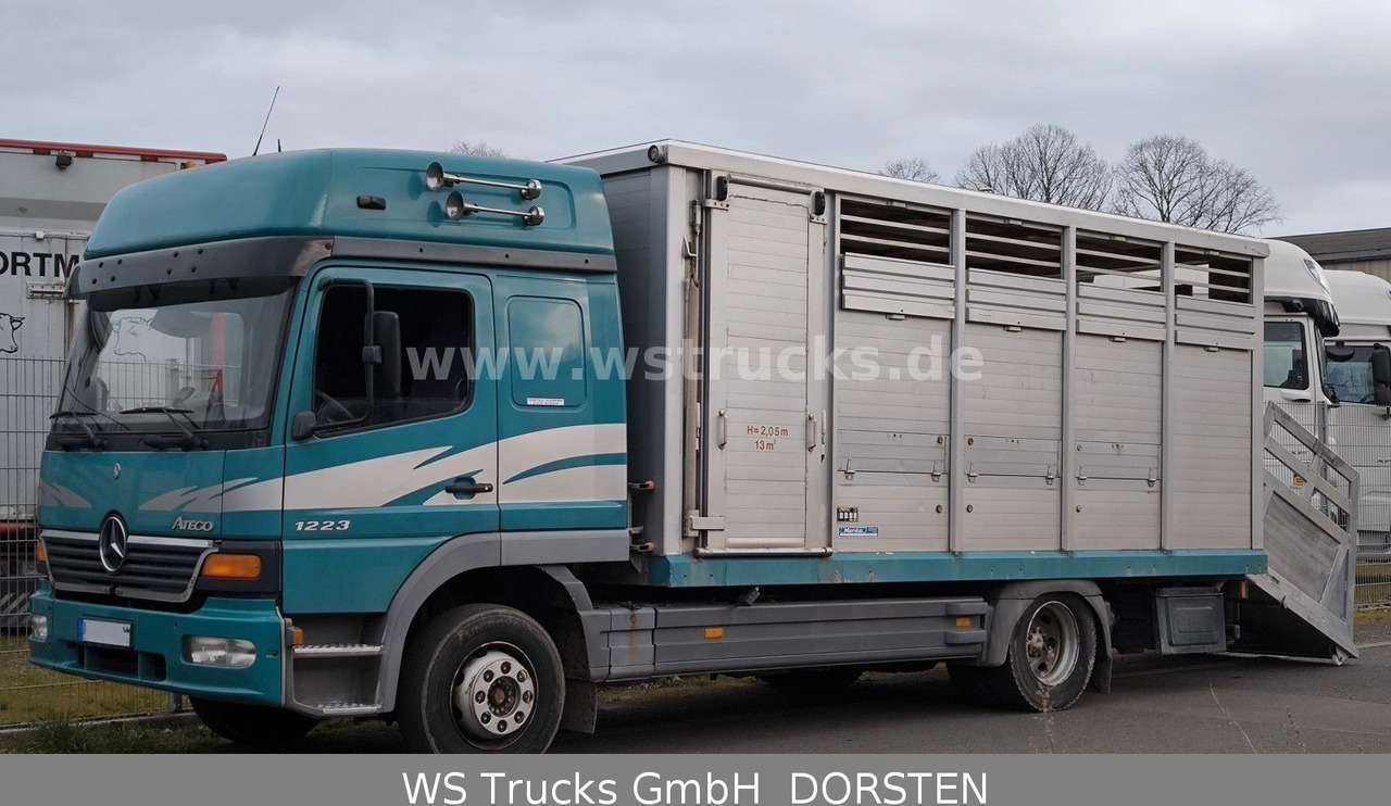 Mercedes-Benz Atego 1223 1 Stock Hohe Gitter !SEHR GEPFLEGT! - Pferdetransporter: das Bild 4 Mercedes-Benz Atego 1223 1 Stock Hohe Gitter !SEHR GEPFLEGT! - Pferdetransporter: das Bild 4