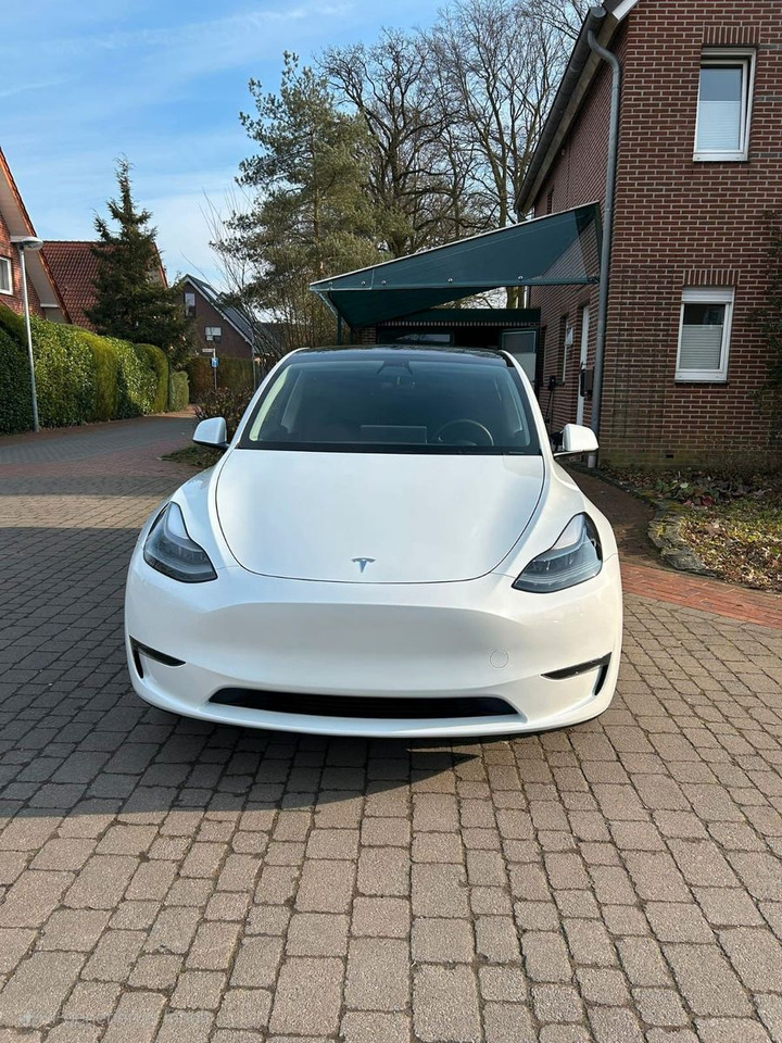 Tesla Model Y Long Range Dual AWD - Limousine: das Bild 2 Tesla Model Y Long Range Dual AWD - Limousine: das Bild 2