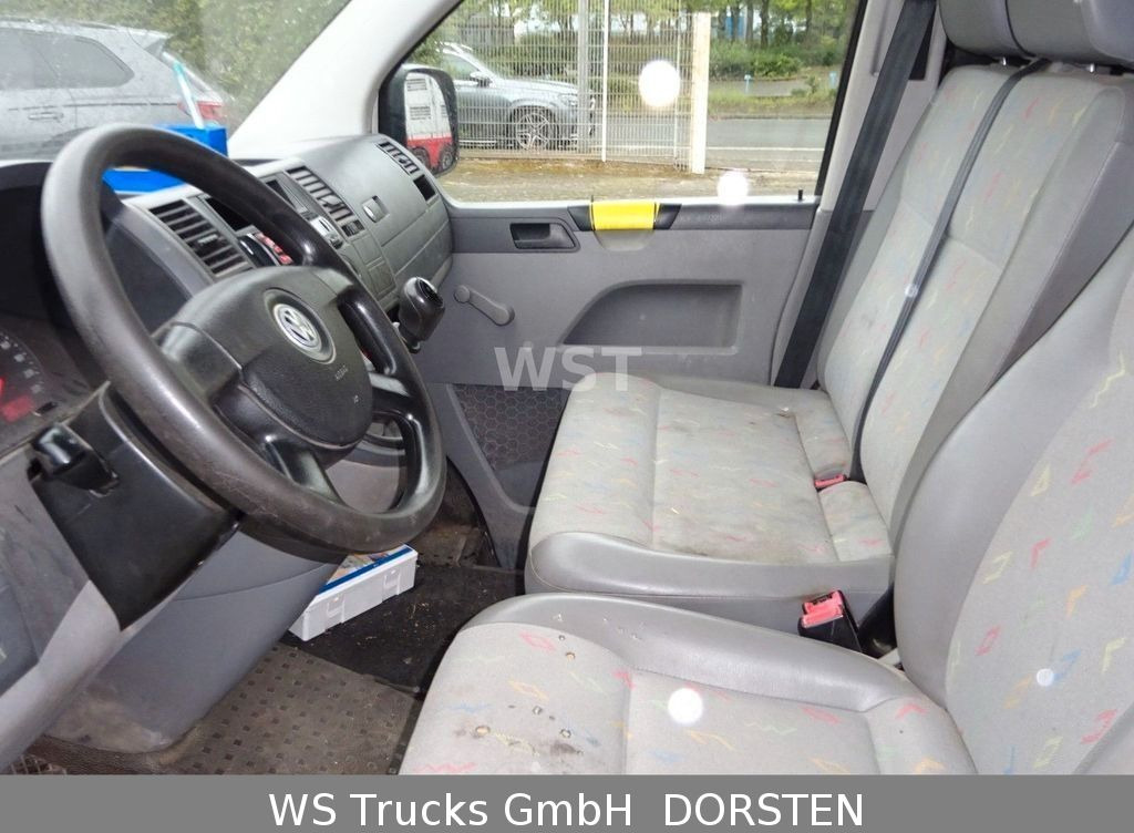 Volkswagen T5 Transporter Kasten-Kombi Kasten - PKW: das Bild 4 Volkswagen T5 Transporter Kasten-Kombi Kasten - PKW: das Bild 4