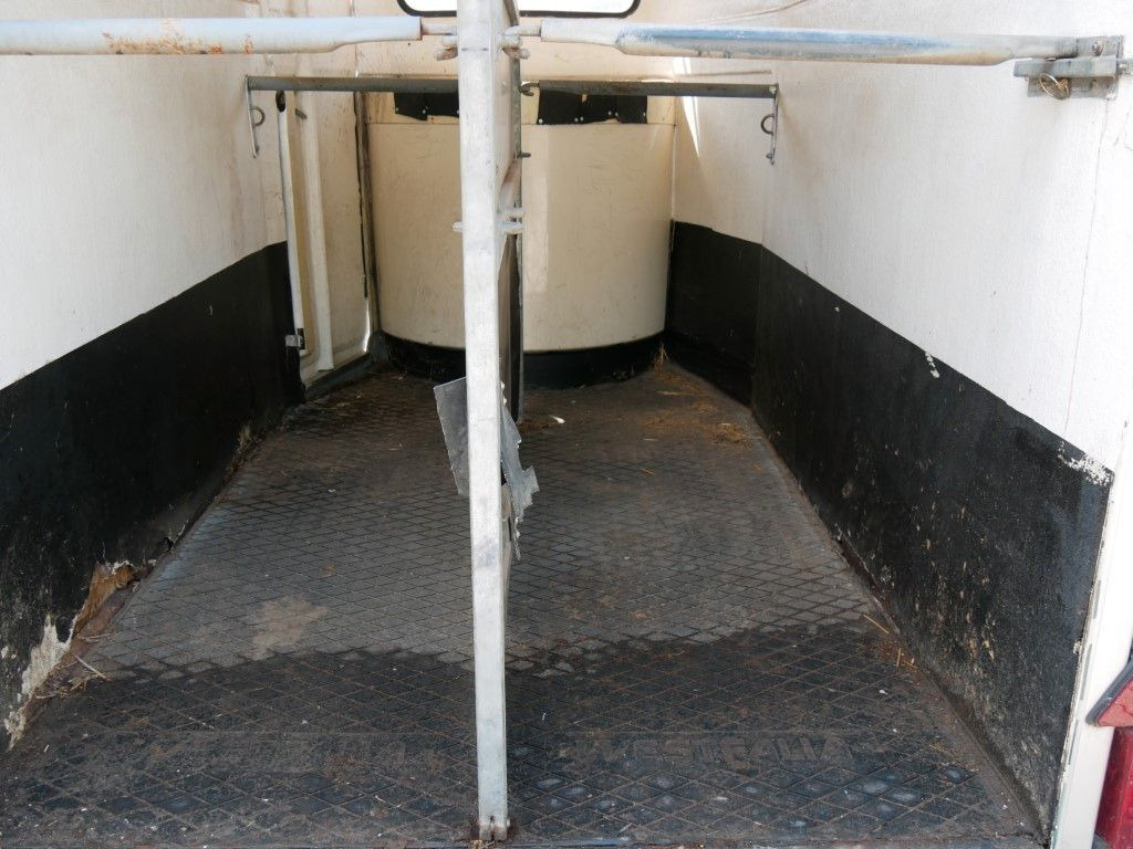 Westfalia Vollpoly 2 Pferde mit Sattelkammer - Pferdeanhänger: das Bild 4 Westfalia Vollpoly 2 Pferde mit Sattelkammer - Pferdeanhänger: das Bild 4