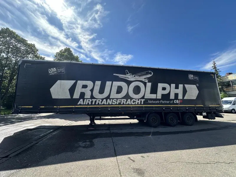 Kögel MEGA Tautliner mit ROLLENBETT Flughafentr. MEGA Tautliner mit ROLLENBETT Flughafentr. - Koffer Auflieger: das Bild 2 Kögel MEGA Tautliner mit ROLLENBETT Flughafentr. MEGA Tautliner mit ROLLENBETT Flughafentr. - Koffer Auflieger: das Bild 2