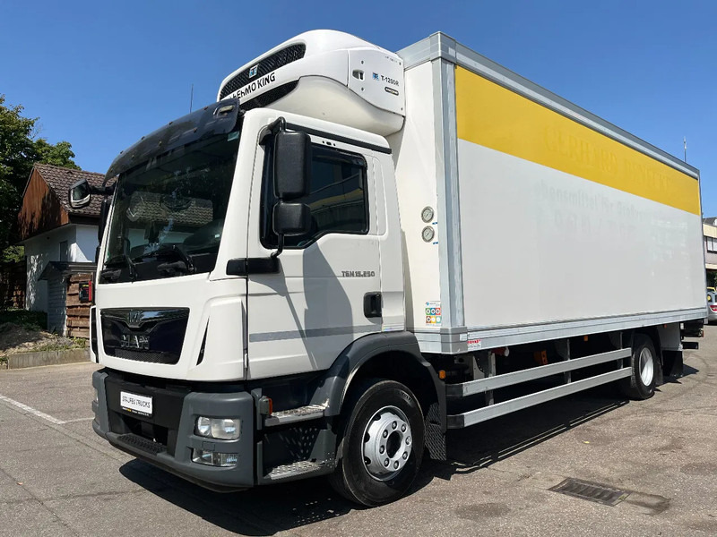 MAN TGM 15.250 *Bi-/Multitemp*Tiefkühlfahrzeug*POLARUS-Tiefkühlkoffer*MBB-C 2000 S LBW* - Kühlkoffer LKW: das Bild 1 MAN TGM 15.250 *Bi-/Multitemp*Tiefkühlfahrzeug*POLARUS-Tiefkühlkoffer*MBB-C 2000 S LBW* - Kühlkoffer LKW: das Bild 1