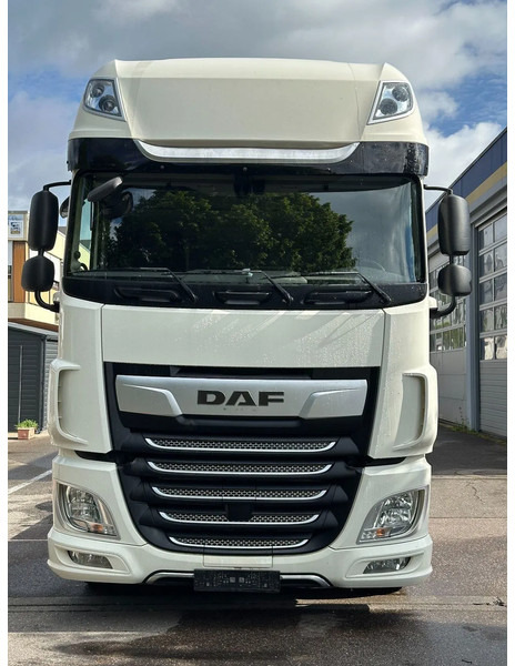 Sattelzugmaschine DAF XF 106.480 SSC*Mega*Volumen*Intarder *2 Tanks: das Bild 8