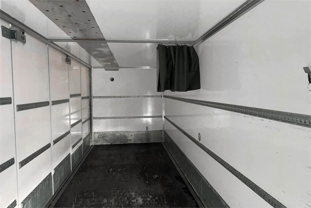Mercedes-Benz Actros 1827 4x2 8,7m umpikori+PL nostin - Isotherm LKW: das Bild 5 Mercedes-Benz Actros 1827 4x2 8,7m umpikori+PL nostin - Isotherm LKW: das Bild 5