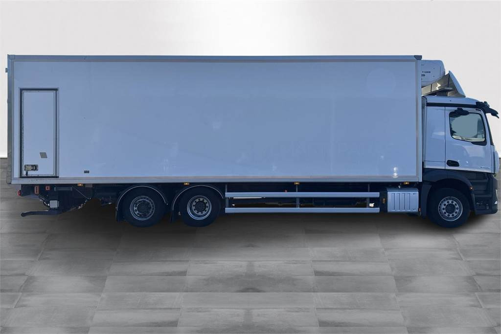 Mercedes-Benz Actros 2551 9.9m FRC 07/2027 - Isotherm LKW: das Bild 5 Mercedes-Benz Actros 2551 9.9m FRC 07/2027 - Isotherm LKW: das Bild 5