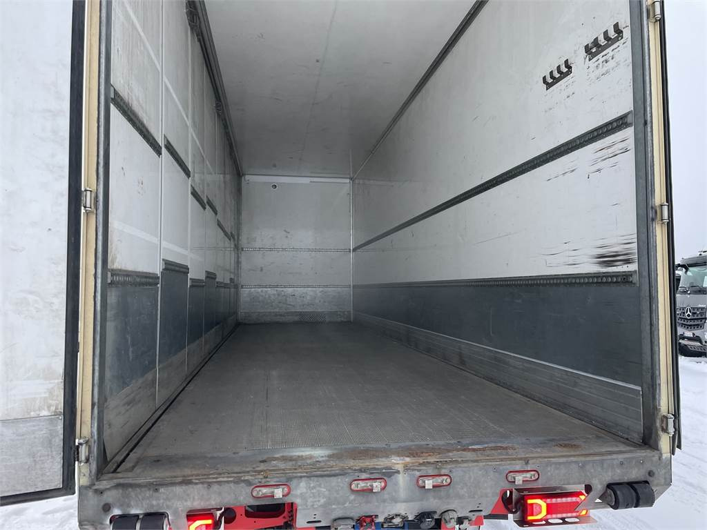 Mercedes-Benz Actros 5L 2553L Piako KSA rahtikori 9,5M - Koffer LKW: das Bild 5 Mercedes-Benz Actros 5L 2553L Piako KSA rahtikori 9,5M - Koffer LKW: das Bild 5