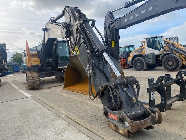 Volvo EC 300 E NL MIETE / RENTAL (12001057) - Kettenbagger: das Bild 4 Volvo EC 300 E NL MIETE / RENTAL (12001057) - Kettenbagger: das Bild 4