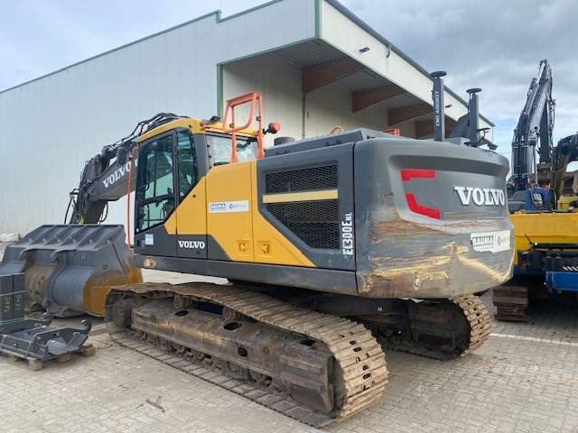 Volvo EC 300 E NL MIETE / RENTAL (12001057) - Kettenbagger: das Bild 2 Volvo EC 300 E NL MIETE / RENTAL (12001057) - Kettenbagger: das Bild 2
