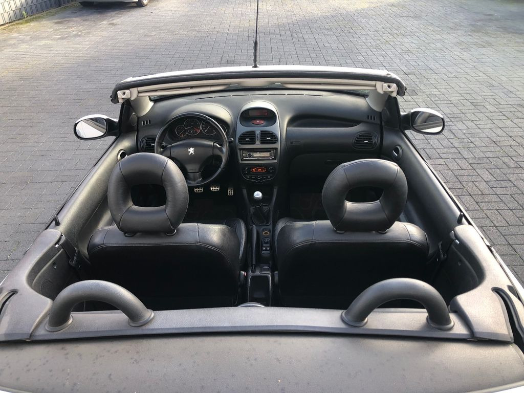 Peugeot 206 Cabriolet CC Platinum - PKW: das Bild 4 Peugeot 206 Cabriolet CC Platinum - PKW: das Bild 4