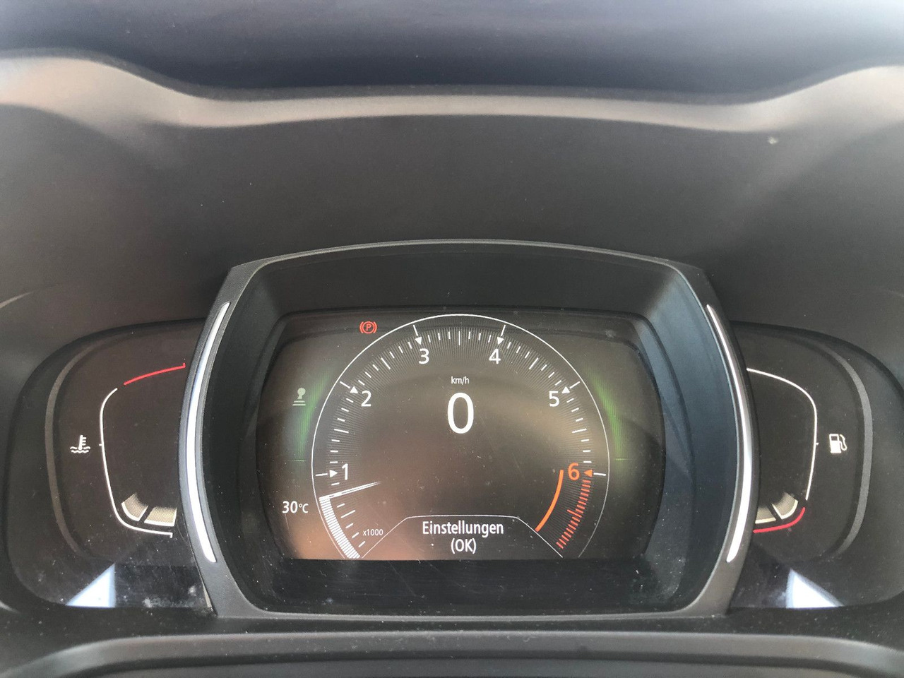 SUV/ Geländewagen Renault Kadjar 1.2i Life: das Bild 24