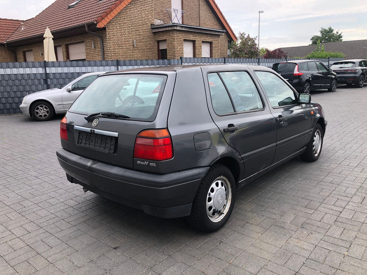 Volkswagen Golf 1.8 GL Klima - Limousine: das Bild 2 Volkswagen Golf 1.8 GL Klima - Limousine: das Bild 2