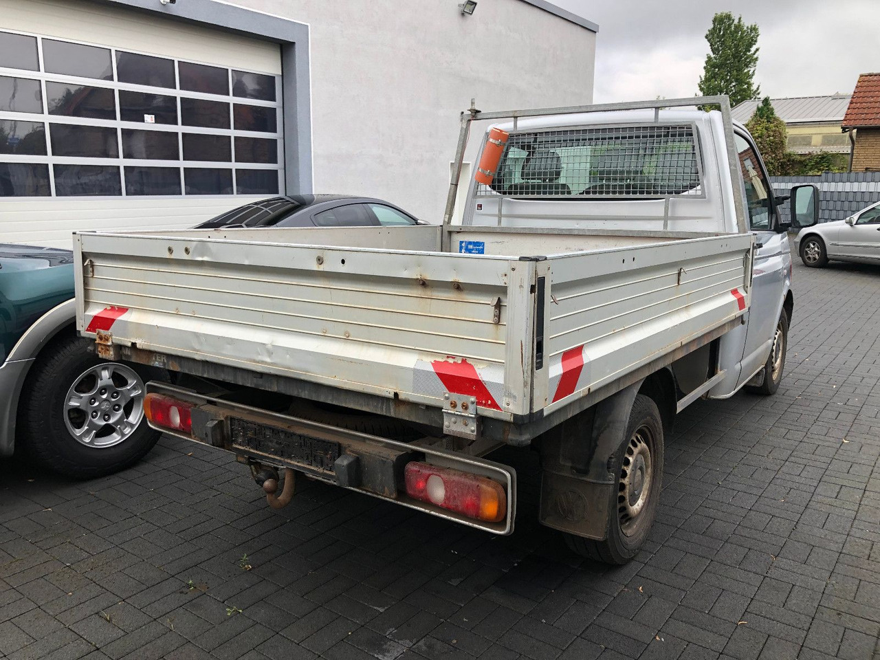 Volkswagen T5 1.9 TDI Transporter Pritsche - Pritsche Transporter: das Bild 4 Volkswagen T5 1.9 TDI Transporter Pritsche - Pritsche Transporter: das Bild 4