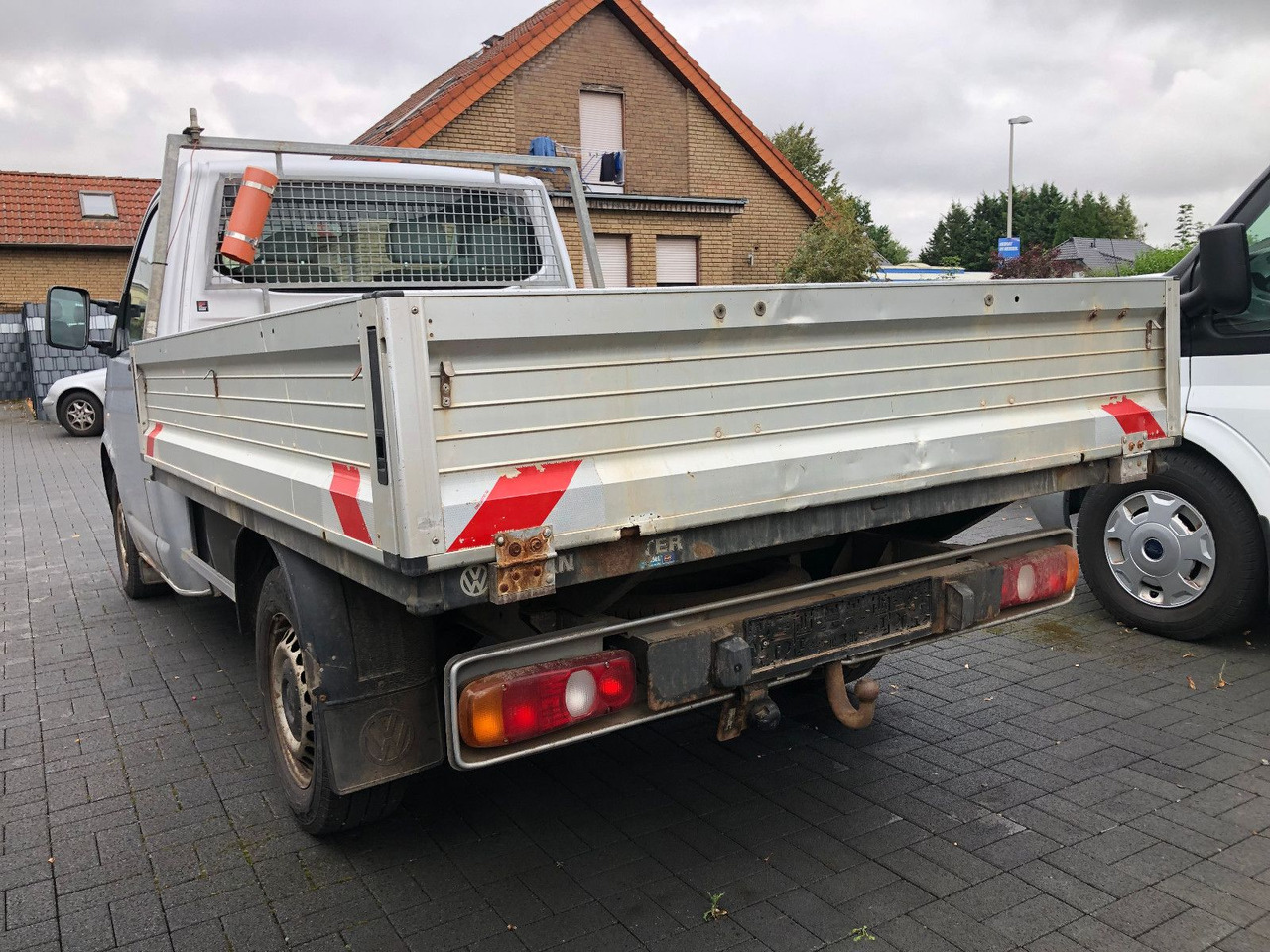 Volkswagen T5 1.9 TDI Transporter Pritsche - Pritsche Transporter: das Bild 2 Volkswagen T5 1.9 TDI Transporter Pritsche - Pritsche Transporter: das Bild 2