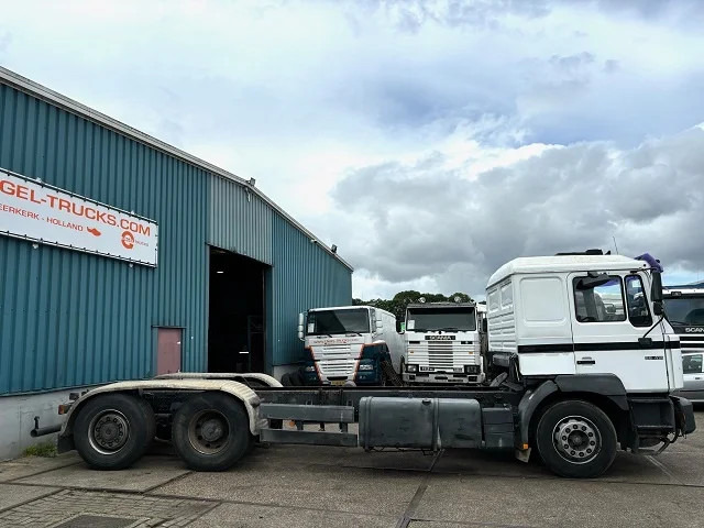 MAN 26.414 FNL-T (6-CILINDERHEADS) 6x4 CHASSIS (EURO 2 / ZF16 MANUAL GEARBOX / REDUCTION AXLES) - Fahrgestell LKW: das Bild 4 MAN 26.414 FNL-T (6-CILINDERHEADS) 6x4 CHASSIS (EURO 2 / ZF16 MANUAL GEARBOX / REDUCTION AXLES) - Fahrgestell LKW: das Bild 4