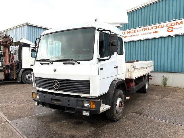 Mercedes-Benz 1117 K 6-CILINDER SLEEPERCAB (8 WHEEL NUTS / FULL STEEL SUSPENSION / MANUAL GEARBOX) - Pritsche LKW: das Bild 1 Mercedes-Benz 1117 K 6-CILINDER SLEEPERCAB (8 WHEEL NUTS / FULL STEEL SUSPENSION / MANUAL GEARBOX) - Pritsche LKW: das Bild 1