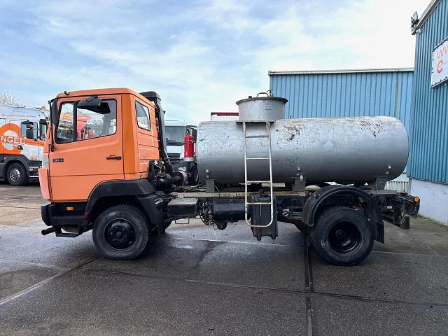 Mercedes-Benz 914 KO RHD 4x2 FULL STEEL TANK TRUCK (6-CILINDER ENGINE / MANUAL GEARBOX / FULL STEEL SUSPENSION) - Tankwagen: das Bild 5 Mercedes-Benz 914 KO RHD 4x2 FULL STEEL TANK TRUCK (6-CILINDER ENGINE / MANUAL GEARBOX / FULL STEEL SUSPENSION) - Tankwagen: das Bild 5