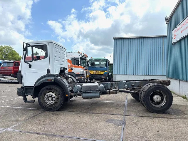 Mercedes-Benz SK 1824 4x2 FULL STEEL SUSPENSION CHASSIS (MANUAL GEARBOX / REDUCTION AXLE / FULL STEEL SUSPENSION) - Fahrgestell LKW: das Bild 5 Mercedes-Benz SK 1824 4x2 FULL STEEL SUSPENSION CHASSIS (MANUAL GEARBOX / REDUCTION AXLE / FULL STEEL SUSPENSION) - Fahrgestell LKW: das Bild 5