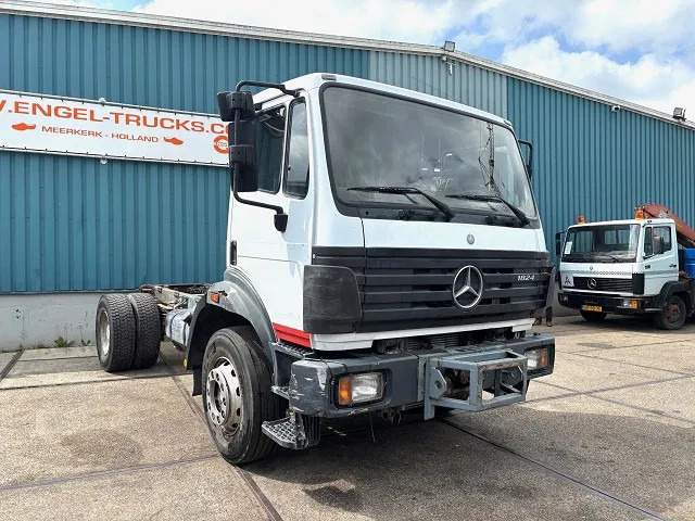 Mercedes-Benz SK 1824 4x2 FULL STEEL SUSPENSION CHASSIS (MANUAL GEARBOX / REDUCTION AXLE / FULL STEEL SUSPENSION) - Fahrgestell LKW: das Bild 2 Mercedes-Benz SK 1824 4x2 FULL STEEL SUSPENSION CHASSIS (MANUAL GEARBOX / REDUCTION AXLE / FULL STEEL SUSPENSION) - Fahrgestell LKW: das Bild 2