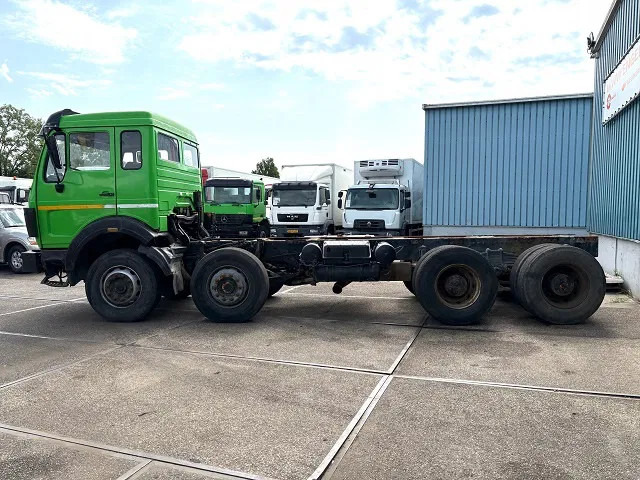 Mercedes-Benz SK 3335K 8x4 FULL STEEL CHASSIS (ZF16 MANUAL GEARBOX / RETARDER / FULL STEEL SUSPENSION / REDUCTION AXLES) - Fahrgestell LKW: das Bild 5 Mercedes-Benz SK 3335K 8x4 FULL STEEL CHASSIS (ZF16 MANUAL GEARBOX / RETARDER / FULL STEEL SUSPENSION / REDUCTION AXLES) - Fahrgestell LKW: das Bild 5