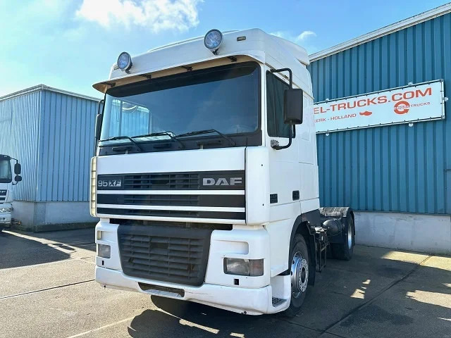 DAF 95.380 XF SPACECAB (EURO 2 / ZF16 MANUAL GEARBOX / D.E.B. ENGINE BRAKE / AIRCONDITIONING) - Sattelzugmaschine: das Bild 1 DAF 95.380 XF SPACECAB (EURO 2 / ZF16 MANUAL GEARBOX / D.E.B. ENGINE BRAKE / AIRCONDITIONING) - Sattelzugmaschine: das Bild 1