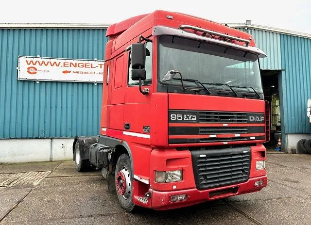 DAF 95.480 XF SPACECAB (EURO 3 / ZF16 MANUAL GEARBOX / 2x DIESELTANK / AIRCONDITIONING) - Sattelzugmaschine: das Bild 2 DAF 95.480 XF SPACECAB (EURO 3 / ZF16 MANUAL GEARBOX / 2x DIESELTANK / AIRCONDITIONING) - Sattelzugmaschine: das Bild 2
