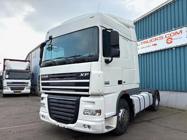 DAF XF 105.460 ATE SPACECAB 4x2 ONLY 835.500 KM (ZF-MANUAL GEARBOX / ZF-INTARDER / AIRCONDITIONING / EURO 5) - Sattelzugmaschine: das Bild 1 DAF XF 105.460 ATE SPACECAB 4x2 ONLY 835.500 KM (ZF-MANUAL GEARBOX / ZF-INTARDER / AIRCONDITIONING / EURO 5) - Sattelzugmaschine: das Bild 1