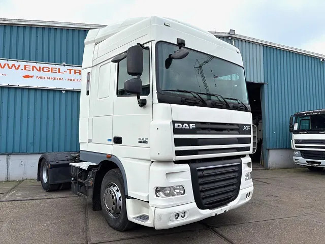 DAF XF 105.460 ATE SPACECAB 4x2 ONLY 835.500 KM (ZF-MANUAL GEARBOX / ZF-INTARDER / AIRCONDITIONING / EURO 5) - Sattelzugmaschine: das Bild 2 DAF XF 105.460 ATE SPACECAB 4x2 ONLY 835.500 KM (ZF-MANUAL GEARBOX / ZF-INTARDER / AIRCONDITIONING / EURO 5) - Sattelzugmaschine: das Bild 2