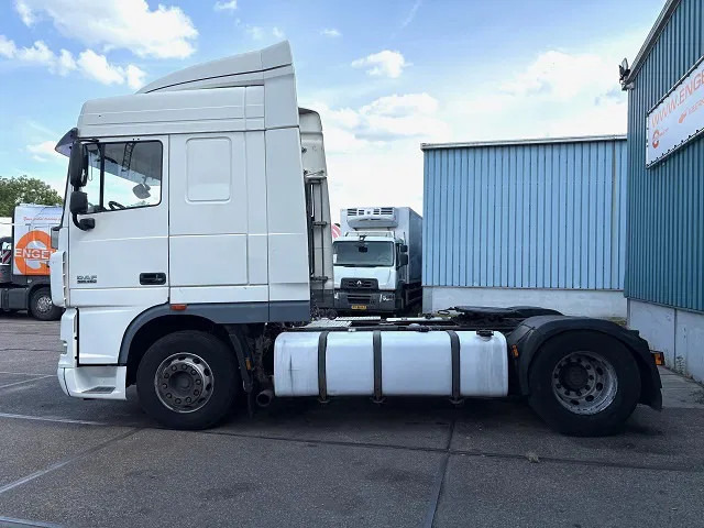 DAF XF 105.460 SPACECAB (ZF-MANUAL GEARBOX / 2x DIESELTANK / MX-ENGINE BRAKE / AIRCONDITIONING / FRIDGE / ETC.) - Sattelzugmaschine: das Bild 4 DAF XF 105.460 SPACECAB (ZF-MANUAL GEARBOX / 2x DIESELTANK / MX-ENGINE BRAKE / AIRCONDITIONING / FRIDGE / ETC.) - Sattelzugmaschine: das Bild 4