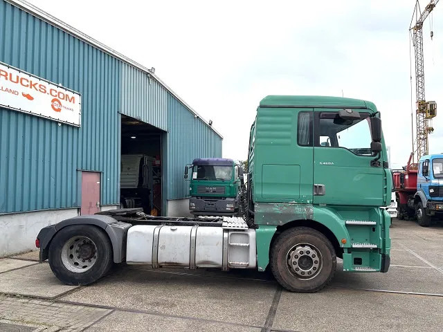 MAN TGA 18.460 FLT XL (6-CILINDER HEADS / ZF16 MANUAL GEARBOX / ZF-INTARDER / AIRCONDITIONING) - Sattelzugmaschine: das Bild 4 MAN TGA 18.460 FLT XL (6-CILINDER HEADS / ZF16 MANUAL GEARBOX / ZF-INTARDER / AIRCONDITIONING) - Sattelzugmaschine: das Bild 4