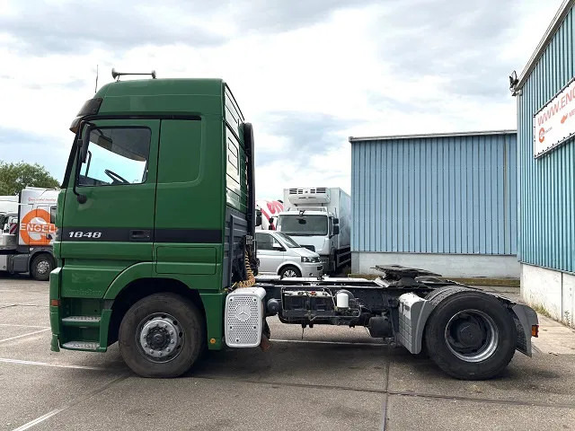 Mercedes-Benz Actros 1848 V8 MEGASPACE (EPS WITH CLUTCH (3 PEDALS) / REDUCTION AXLE / FRIDGE / ETC.) - Sattelzugmaschine: das Bild 5 Mercedes-Benz Actros 1848 V8 MEGASPACE (EPS WITH CLUTCH (3 PEDALS) / REDUCTION AXLE / FRIDGE / ETC.) - Sattelzugmaschine: das Bild 5