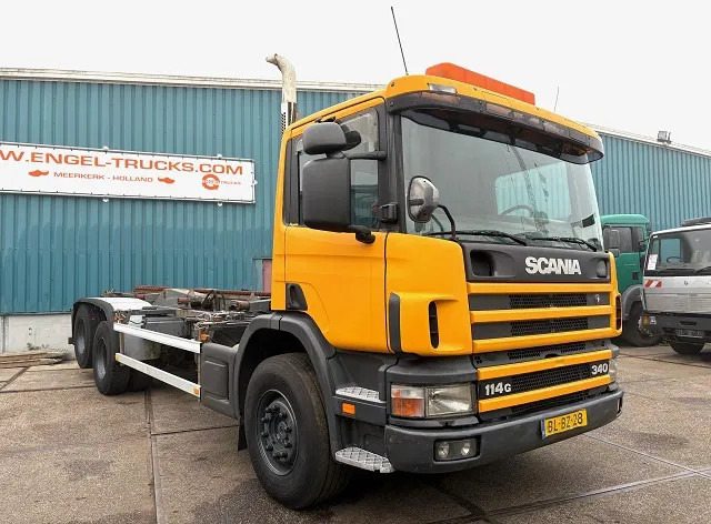 Scania P114-340 6x2 WITH MULTILIFT CONTAINERSYSTEM ONLY 80.500 KM!! ORIGINAL (10 TIRES / FULL STEEL SUSPENSION / 12 GEARS MANUAL GEARBO - Containerwagen/ Wechselfahrgestell LKW: das Bild 2 Scania P114-340 6x2 WITH MULTILIFT CONTAINERSYSTEM ONLY 80.500 KM!! ORIGINAL (10 TIRES / FULL STEEL SUSPENSION / 12 GEARS MANUAL GEARBO - Containerwagen/ Wechselfahrgestell LKW: das Bild 2