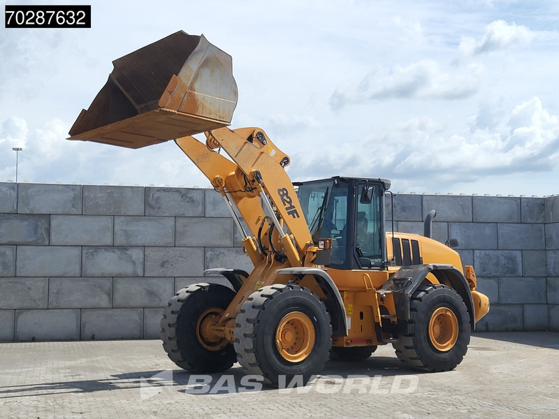 Case 821 F GERMAN MACHINE - Radlader: das Bild 2 Case 821 F GERMAN MACHINE - Radlader: das Bild 2