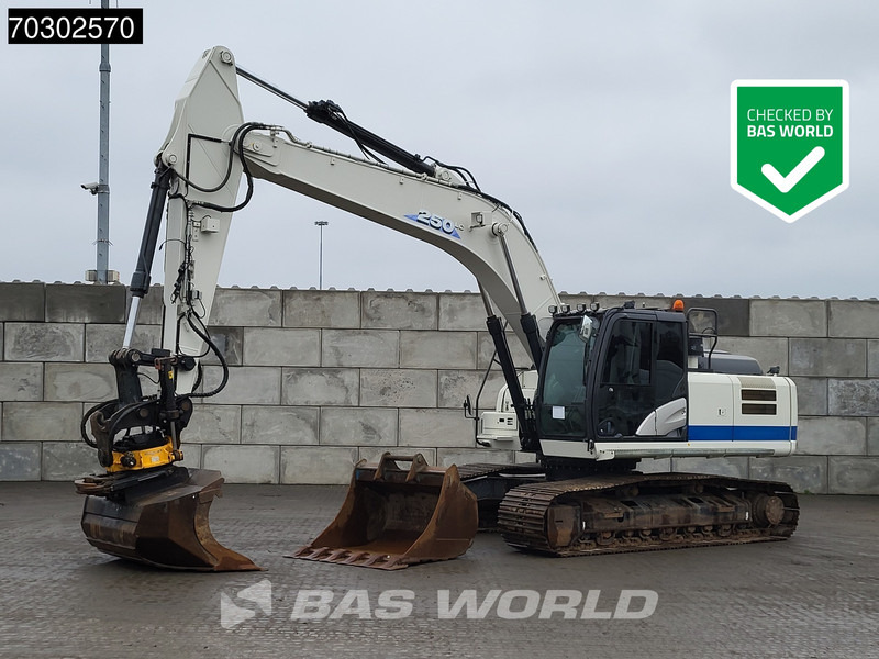 Hitachi ZX250 LC -6 Engcon - 2 Buckets - Kettenbagger: das Bild 1 Hitachi ZX250 LC -6 Engcon - 2 Buckets - Kettenbagger: das Bild 1
