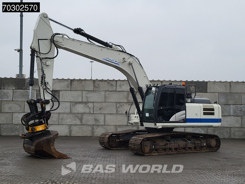 Hitachi ZX250 LC -6 Engcon - 2 Buckets - Kettenbagger: das Bild 2 Hitachi ZX250 LC -6 Engcon - 2 Buckets - Kettenbagger: das Bild 2