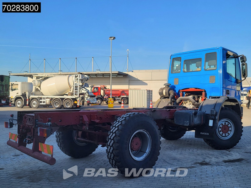 Iveco 140E24 828 4X4 Manual Euro 3 - Fahrgestell LKW: das Bild 5 Iveco 140E24 828 4X4 Manual Euro 3 - Fahrgestell LKW: das Bild 5