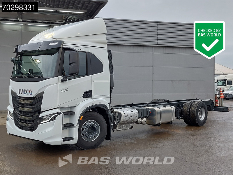 Iveco S-Way 340 4X2 NEW! Chassis ACC Led Euro 6 - Fahrgestell LKW: das Bild 1 Iveco S-Way 340 4X2 NEW! Chassis ACC Led Euro 6 - Fahrgestell LKW: das Bild 1