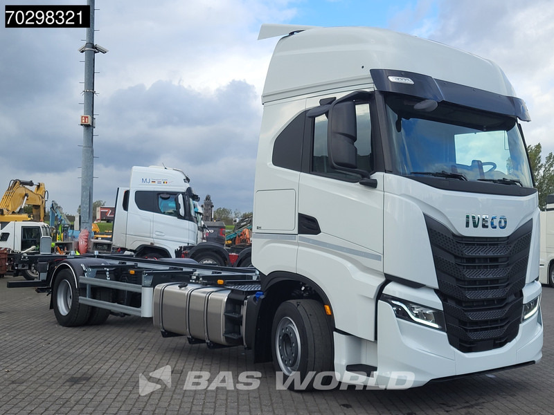 Iveco S-Way 460 4X2 NEW! BDF Navi ACC LED Automatic Euro 6 - Containerwagen/ Wechselfahrgestell LKW: das Bild 3 Iveco S-Way 460 4X2 NEW! BDF Navi ACC LED Automatic Euro 6 - Containerwagen/ Wechselfahrgestell LKW: das Bild 3
