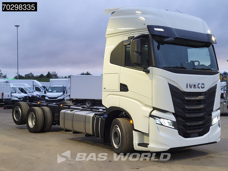 Iveco S-Way 530 6X2 NEW chassis! Retarder Standairco Lift+Steering-Axle Automatic LED ACC Euro 6 - Fahrgestell LKW: das Bild 3 Iveco S-Way 530 6X2 NEW chassis! Retarder Standairco Lift+Steering-Axle Automatic LED ACC Euro 6 - Fahrgestell LKW: das Bild 3