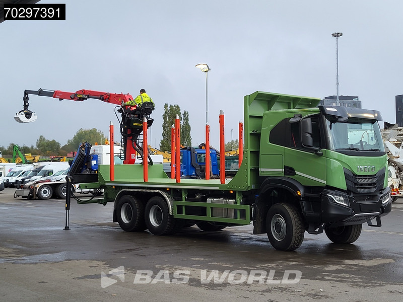 Iveco T-Way 450 6X6 UNUSED! Palfinger Q150Z Crane Retarder Holztransport Big-Axle LED Euro 6 - Holztransporter, Autokran: das Bild 3 Iveco T-Way 450 6X6 UNUSED! Palfinger Q150Z Crane Retarder Holztransport Big-Axle LED Euro 6 - Holztransporter, Autokran: das Bild 3