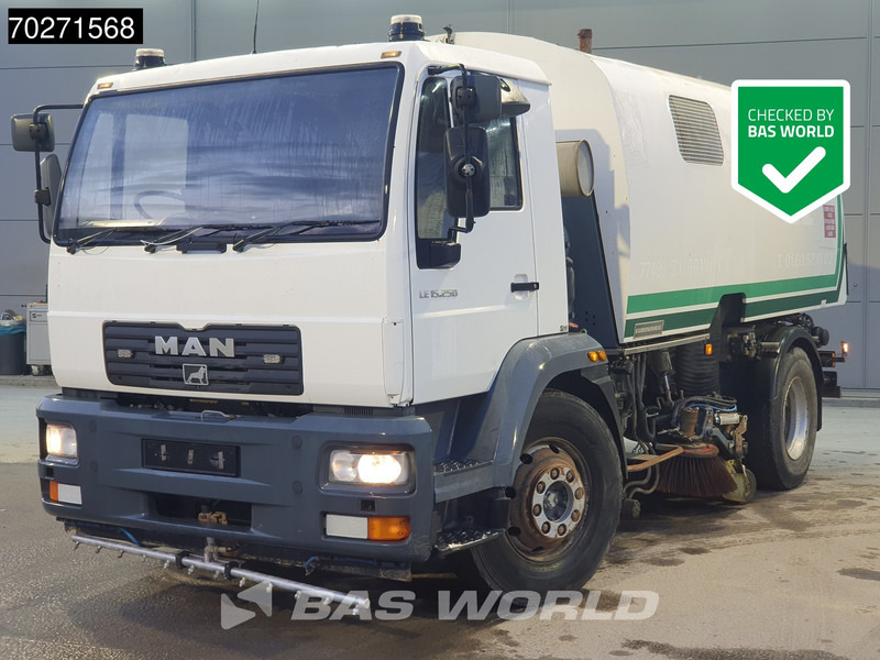 MAN LE 15.250 4X2 Eurovoirie Sweeper Manual Steelsuspension Euro 3 - Kehrmaschine: das Bild 1 MAN LE 15.250 4X2 Eurovoirie Sweeper Manual Steelsuspension Euro 3 - Kehrmaschine: das Bild 1
