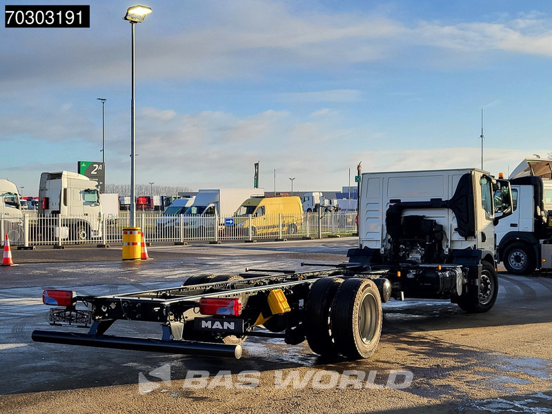 MAN TGM 18.250 4X2 NEW 18 tons chassis Automatic Airco Euro 6 - Fahrgestell LKW: das Bild 5 MAN TGM 18.250 4X2 NEW 18 tons chassis Automatic Airco Euro 6 - Fahrgestell LKW: das Bild 5