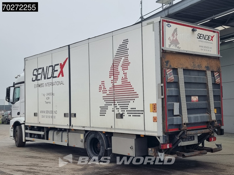 Mercedes-Benz Actros 2036 4X2 19.5tonner 2000kg Ladebordwand Xenon StreamSpace Euro 6 - Kühlkoffer LKW: das Bild 2 Mercedes-Benz Actros 2036 4X2 19.5tonner 2000kg Ladebordwand Xenon StreamSpace Euro 6 - Kühlkoffer LKW: das Bild 2